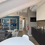 Rodolfo Valentino Loft Τεργέστη