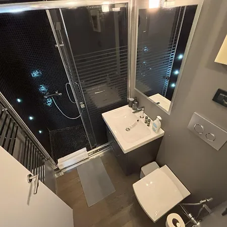 Rodolfo Valentino Loft Апартаменты Триест