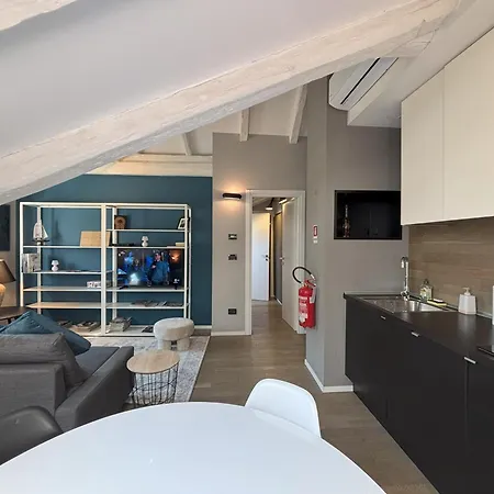 Rodolfo Valentino Loft Триест